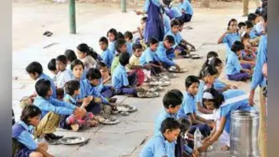 स्कूलों में मिड डे मील के लिए यूनिफार्म मीनू सिस्टम जारी