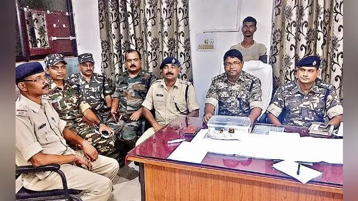 खूंटी : सोयको गोलीकांड का पुलिस ने किया खुलासा, भाजपा नेता व अन्य पर गोली चलाने का आरोपी गिरफ्तार