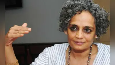 #ArundhatiRoy ने दिया भारत विरोधी बयान, सोशल मीडिया ने पूछा- ऐसे असामाजिक देशद्रोही कहां से आते हैं?