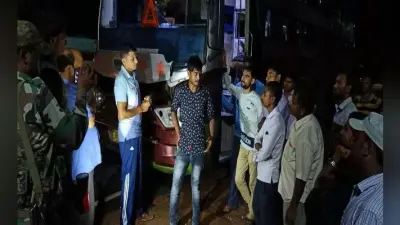 बिहार से बंगाल जा रही पागल बाबा बस में भीषण डकैती, झारखंड में अपराधियों ने बनाया निशाना