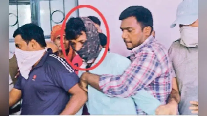 बच्चों को मदरसे में मजहबी तालीम देता था एजाज, निकाह के बाद छोड़ दिया काम