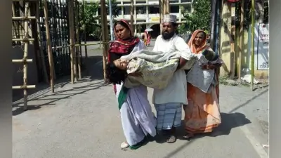 मानवता शर्मसार : हाथों में छोटी बच्ची का शव लेकर भटकता रहा पिता, नहीं मिला वाहन
