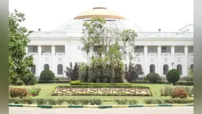 विधायक को विधानसभा से धक्का देकर किया बाहर