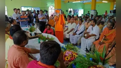 पश्चिम बंगाल : दिलीप घोष की ‘चाय पर चर्चा’ में पहुंचे साधु-संत के साथ इमाम भी