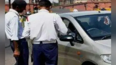 होली में सड़कों पर निकलकर हुड़दंग मचाने वालों की खैर नहीं, दिल्ली ट्रैफिक पुलिस का विशेष इंतजाम, जारी की एडवाइजरी