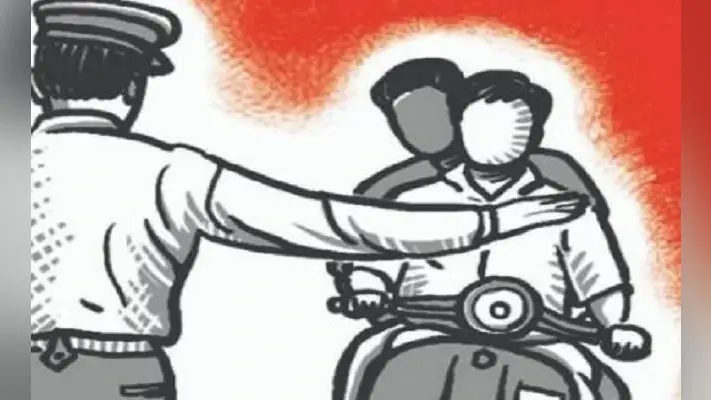 भागलपुर : 56 हजार की नयी स्कूटी चला रहे नाबालिग पर 42 हजार फाइन लगा