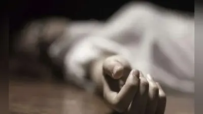 जहरीली गैस ने ली पिता-पुत्र की जान, दो की हालत गंभीर