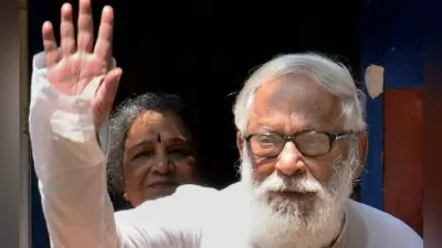 बुद्धदेव भट्टाचार्य को अस्पताल से मिली छुट्टी