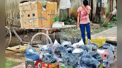 रांची : सड़क के किनारे लोकल हेलमेट बेचनेवालों की चांदी