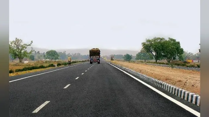 Bihar News : पटना-बक्सर फोरलेन पर जल्द शुरू होगा परिचालन, तीन जिलों को मिलेगा फायदा