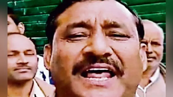 सेक्स रैकेट कांड : राजद विधायक के खिलाफ वारंट जारी, देर रात पैतृक घर पर छापेमारी