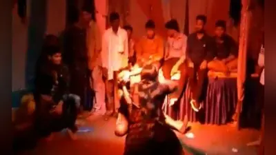 VIDEO: ”नागिन डांस” करते-करते मर गया युवक, वीडियो वायरल