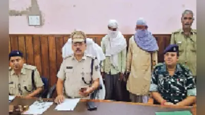 जवानों की हत्या व हथियार लूट में दो नक्सली गिरफ्तार