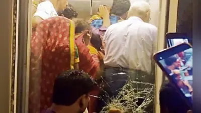 पटना : होटल की लिफ्ट में डेढ़ घंटे तक फंसे रहे आठ लोग, दो बेहोश
