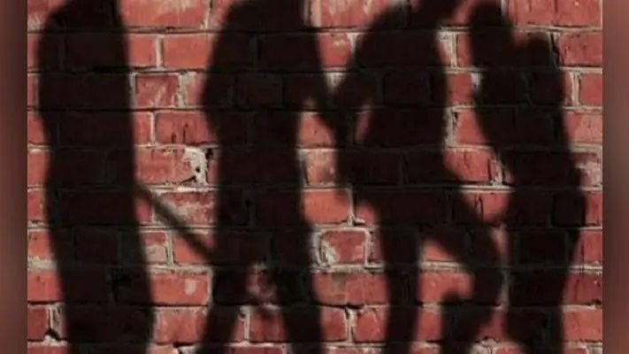 मॉब लिंचिंग : बच्चा चोर कह भीड़ ने की महिला की पिटाई, पहुंची पुलिस तो बची जान