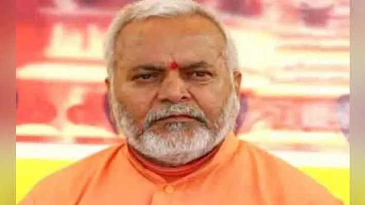 चिन्मयानंद मामला : पीड़िता ने कहा – सरकार चाहती है तो मैं मिट्टी का तेल छिड़ककर खुद को आग लगा लूंगी