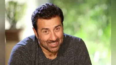 Sunny Deol Interview: ”लोगों के सामने रोने का मतलब मजबूत या कमजोर होना नहीं होता”