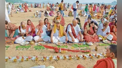 मिट्टी के बर्तन में सरसों के तेल का दीपक जलाएं, पितरों को मिलेगी शांति