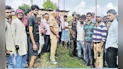 सांप के डसने से हुई पप्पू की मौत, शव को घर में ही बंद करके हो रही है पूजा, दावा रविवार तक हो जाएगा जिंदा