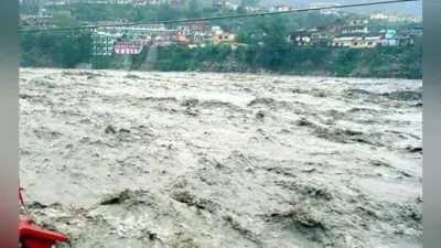 नहीं थम रहा गंगा का उफान, बचाव के हो रहे उपाय