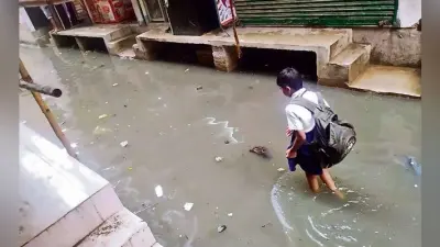 जलजमाव की मार से लोग लाचार, बारिश ने बढ़ायी परेशानी