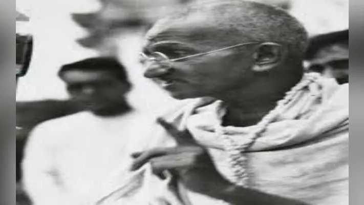 चंपारण में किसानों की लड़ाई ने गांधी जी को बनाया महात्मा