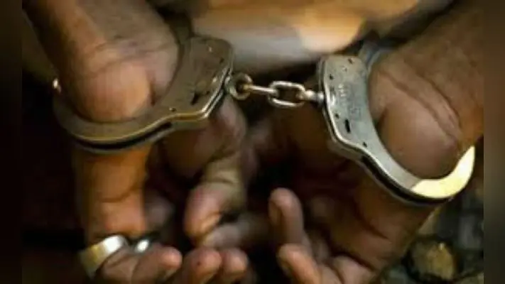 38 लाख के सोना सहित दो गिरफ्तार