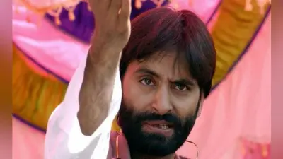 यासीन मलिक सहित 5 अलगाववादियों को लेकर बड़ा खुलासा- आतंकी हाफिज देता था पैसे, ये करवाते थे कश्मीर में पत्थरबाजी