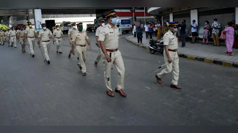 महाराष्ट्र के औरंगाबाद में नमाज रुकवाने गयी पुलिस पर पथराव, हिरासत में लिए गये 15 लोग