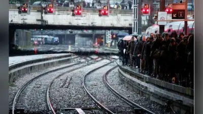 फ्रांस में रिकॉर्ड 29वें दिन पहुंची रेलवे कर्मचारियों की हड़ताल