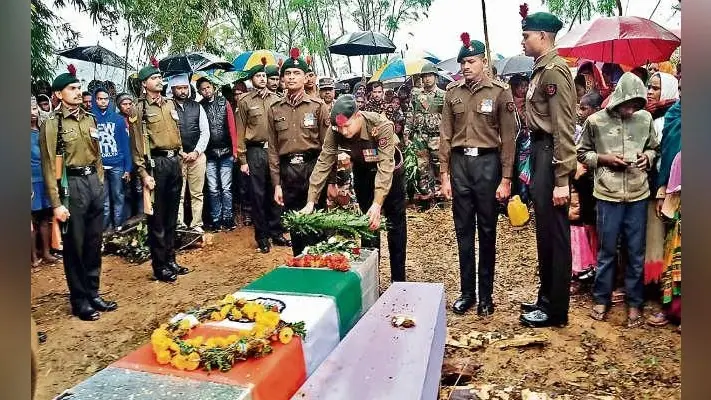 रांची : जवान का शव आने के सात घंटे बाद कुएं से मिली पत्नी की लाश