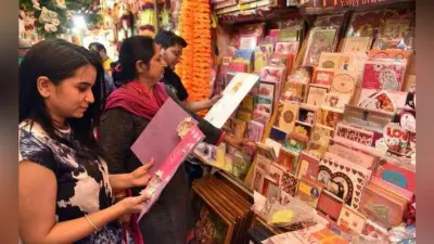 कम होता जा रहा है ग्रीटिंग कार्ड का क्रेज
