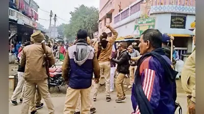 सीवान : सड़क जाम की सूचना पर पहुंची पुलिस पर पथराव, दारोगा व एक सिपाही जख्मी