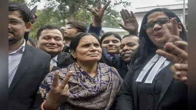 कोर्ट के फैसले से खुश निर्भया के माता-पिता बोले – ”मेरी बेटी को मिल गया न्याय”