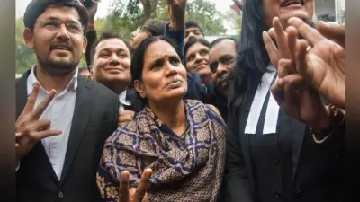 निर्भया गैंगरेप : दोषियों के इलाकों में सन्नाटा पसरा, फांसी होने की खबर के बाद जानें क्या है घर का हाल