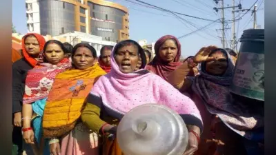 #Ranchi: रविदास मोहल्ले में पानी की किल्लत, विरोध में एक घंटा तक कांटा टोली चौक को किया जाम