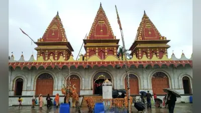गंगासागर में किराये की मार, तीर्थयात्री परेशान, चार गुणा तक बढ़ा भाड़ा