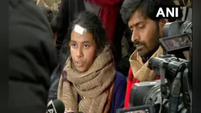 JNU हिंसा : दिल्ली पुलिस ने छात्रसंघ अध्यक्ष आइशी घोष, दो अन्य से की पूछताछ
