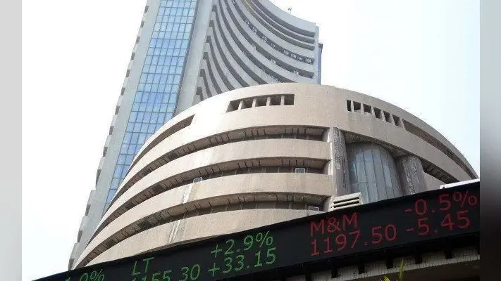 खुलते ही शेयर बाजार ने लगायी छलांग, सेंसेक्स पहली बार 42 हजार के पार