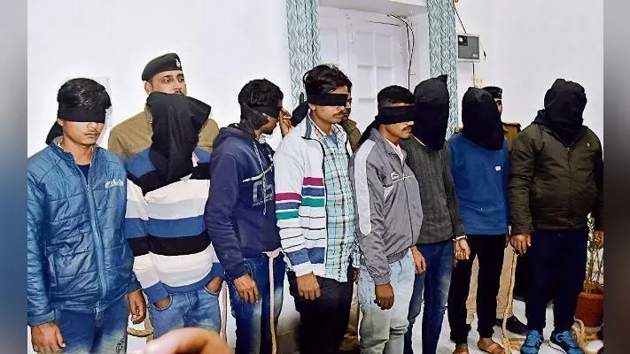 पटना : लूट की रकम से नेपाल के डांस बार में ठुमके लगा रहे थे लुटेरे, छह गिरफ्तार