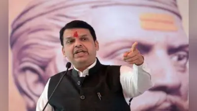 संजय राउत और आदित्य ठाकरे के बाद वीर सावरकर मामले पर अब देवेंद्र फडणवीस ने कह दी यह बात…