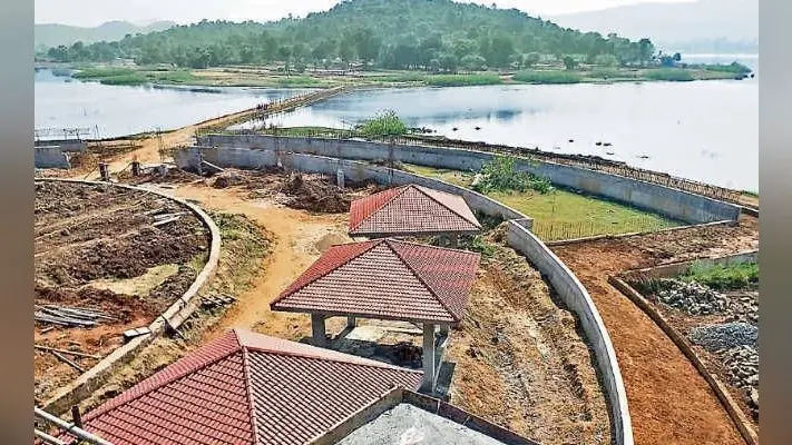 अफसरों की पत्नियों की पिकनिक के लिए पहले बंद किया पतरातू रिजाॅर्ट, खबर फैली तो खोल दिया