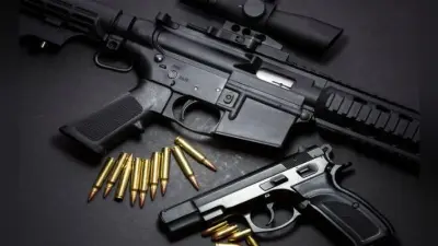 मालखाने से 18 बंदूक चोरी के मामले में सब-इंस्पेक्टर समेत चार गिरफ्तार