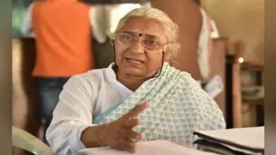 पहले अपना शैक्षणिक व शादी का प्रमाण पत्र दिखायें प्रधानमंत्री : मेधा