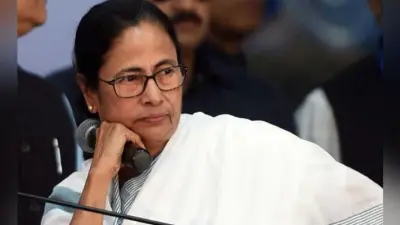 नेताजी ने हिंदू महासभा की विभाजनकारी राजनीति का विरोध किया था : ममता