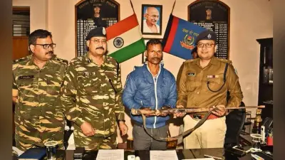 रांची : पांच लाख रुपये के इनामी उग्रवादी वासुदेव का सरेंडर