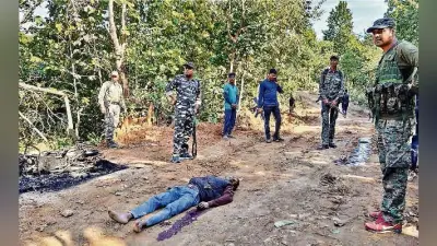 ललपनिया : नक्सलियों ने वाहन फूंके, मुंशी की हत्या की