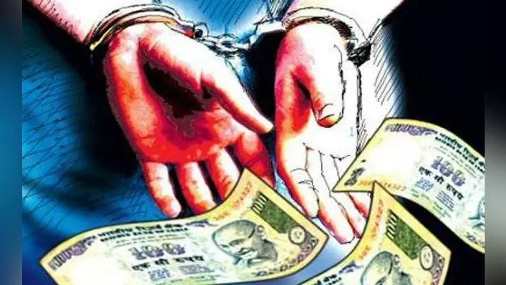 पटना : पुलिस भवन निर्माण निगम के सचिव घूस लेते गिरफ्तार