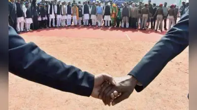सीएए व एनआरसी के विरोध में 11 किमी. की मानव शृंखला