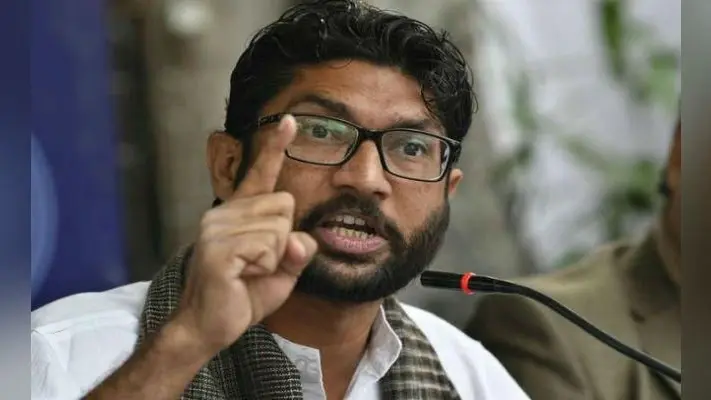 पटना : चुनाव आते ही हिंदू-मुस्लिम करने लगती है भाजपा : जिग्नेश मेवानी